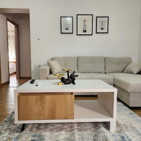 Brana Apartments Sarandë Buitenkant foto