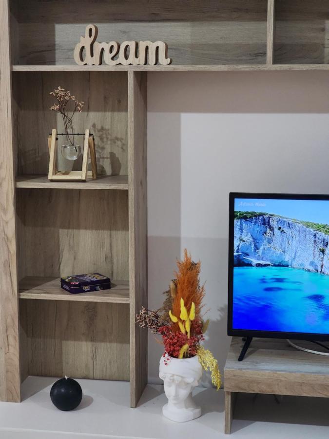 Brana Apartments Sarandë Buitenkant foto