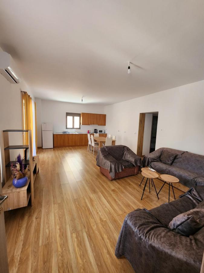 Brana Apartments Sarandë Buitenkant foto