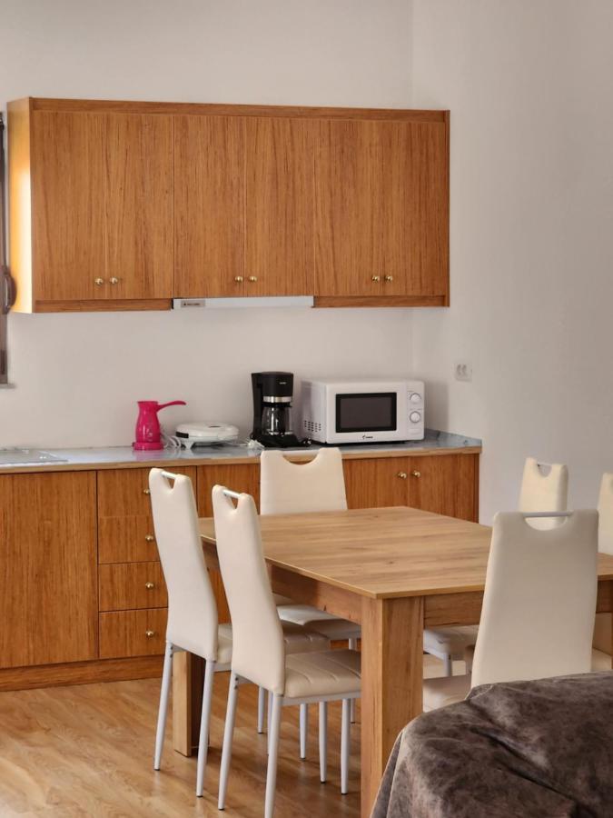 Brana Apartments Sarandë Buitenkant foto