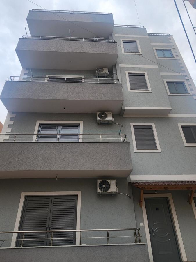Brana Apartments Sarandë Buitenkant foto
